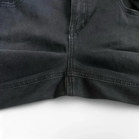 BDG Urban Outfitters Y2K Belted Flare Low Rise Jean Dark Wash Size 33 Black Slim - Picture 13 of 16